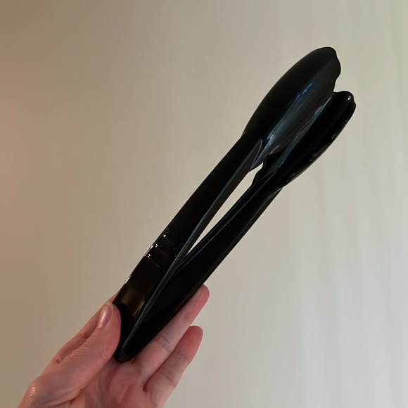 💝10/$10💝 Black Plastic Serving Tong, Fineline item 3390 - Picture 8 of 10